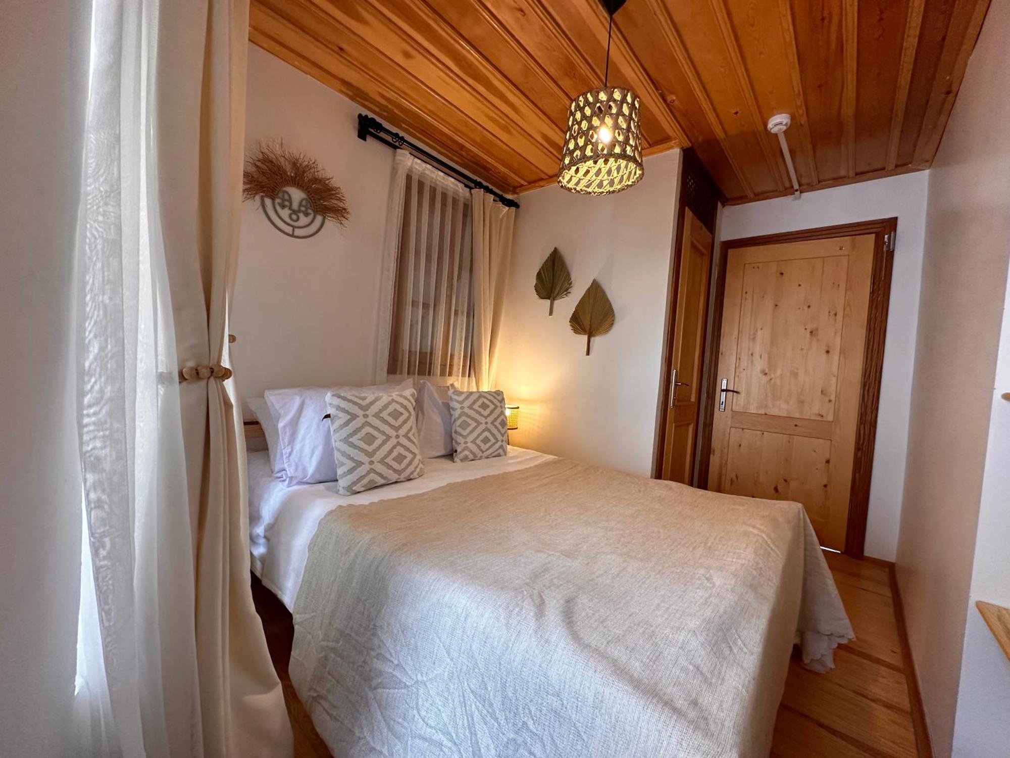 Hanole Guest House Ayvalı Exteriör bild